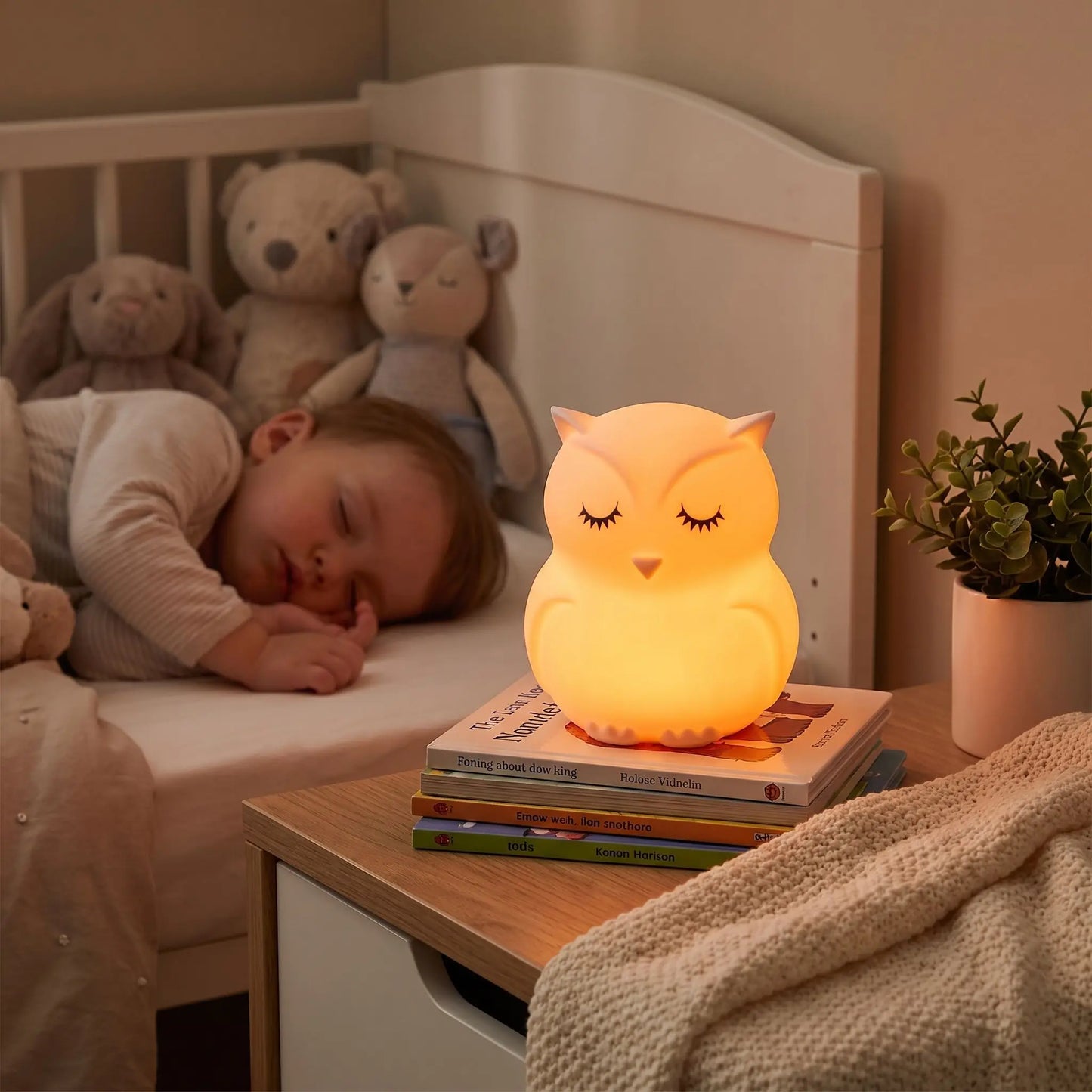 veilleuse bebe hibou sur chevet